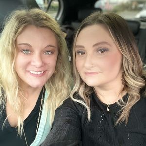 Meet your Posher, Julee & Chelsea